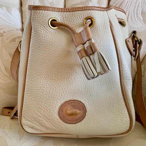 Dooney & Bourke Handbags - Dooney and Bourne bucket bag